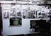 指示計ベース組立機